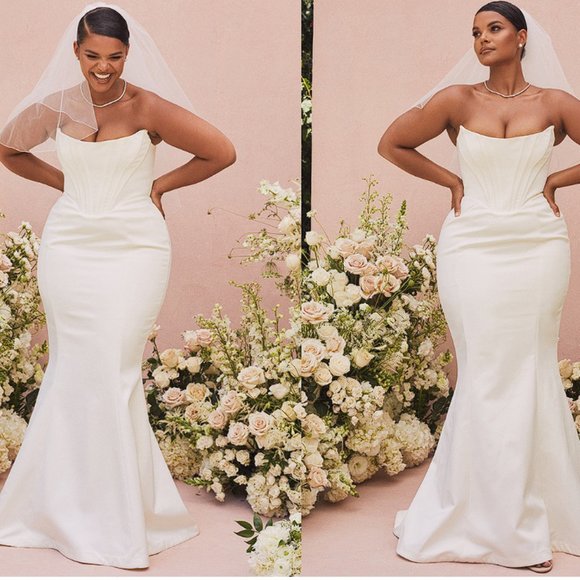 HOUSE OF CB 'Ines' Ivory Strapless Corset Bridal Gown NWOT